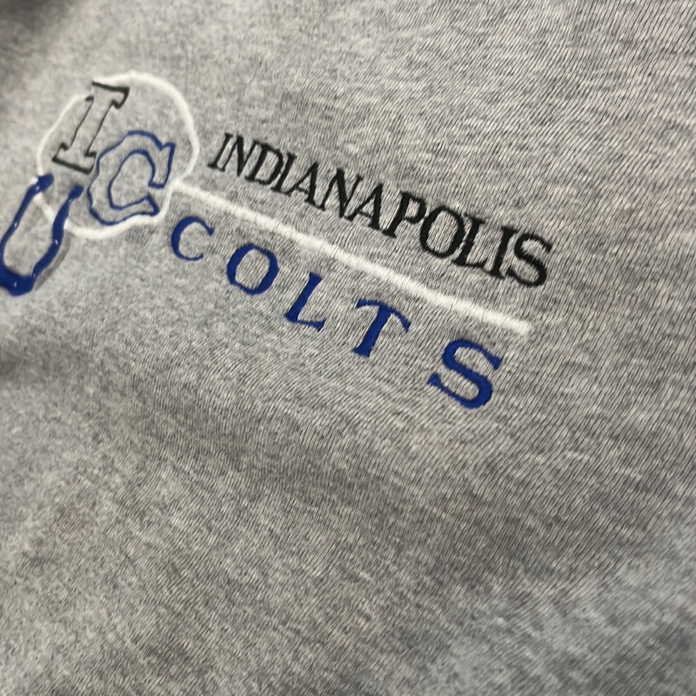 Indiana Colts Women’s‎ Sweater Color: Grey Size: XL